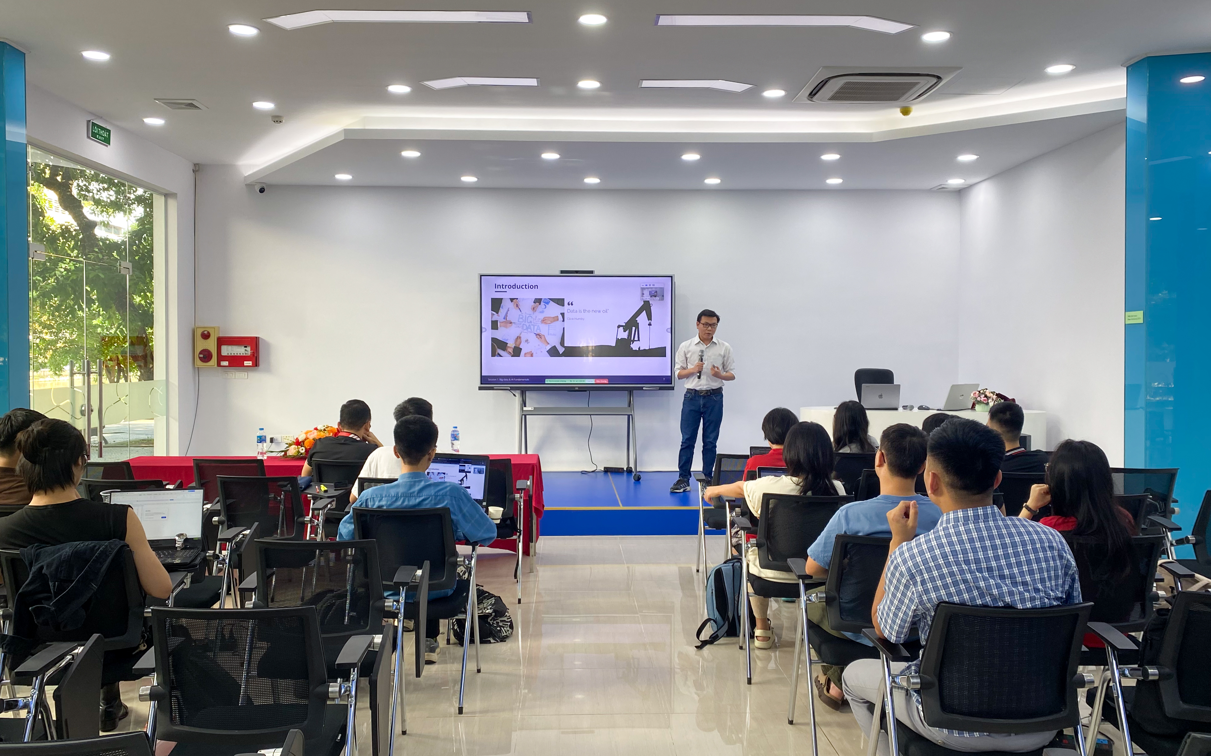 The audience at the Data Analytics in E-commerce Workshop